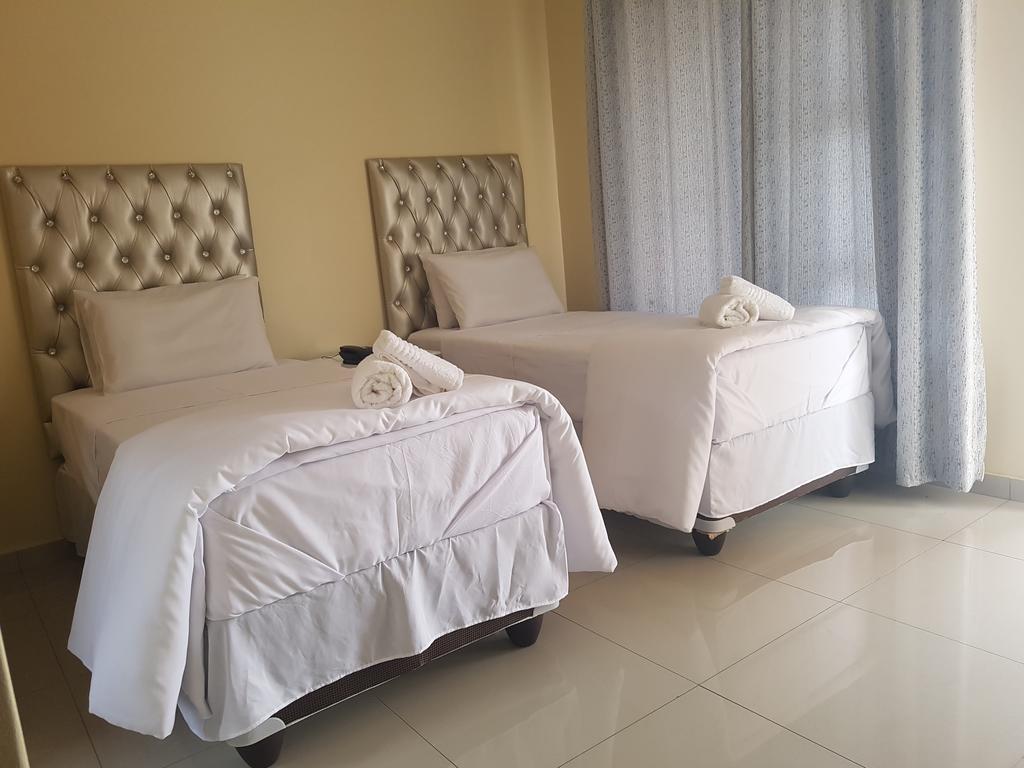 Munisa Guest House Johannesburg Exterior photo